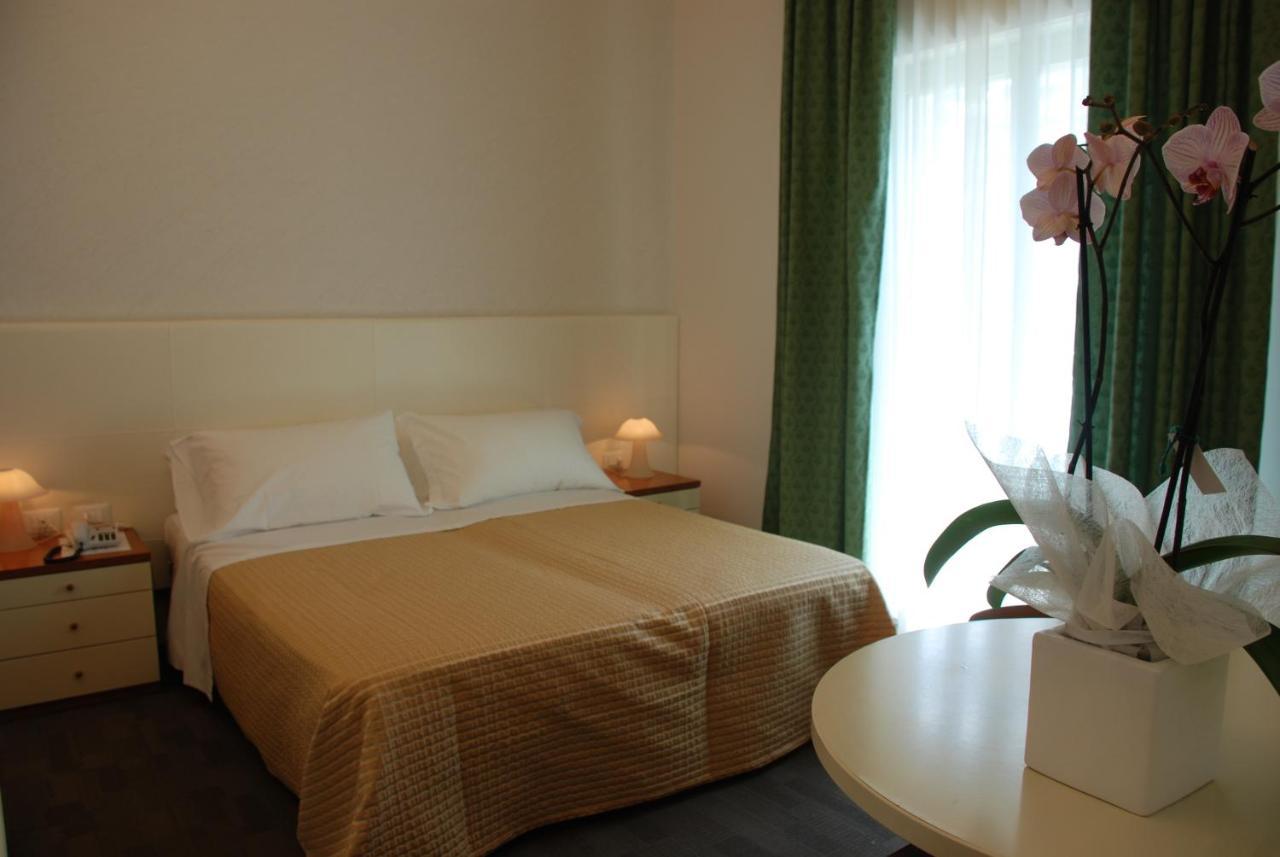 Hotel Sorriso Μιλάνο Μαριτίμα Εξωτερικό φωτογραφία