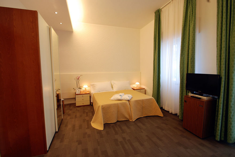Hotel Sorriso Μιλάνο Μαριτίμα Εξωτερικό φωτογραφία